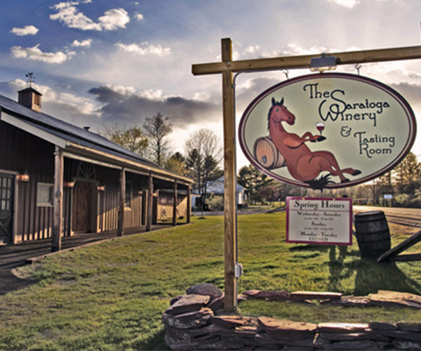 saratoga winery sign and exterior