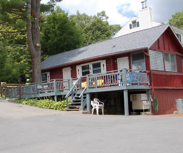 beachfront at Cramer's Point Motel & Cottages