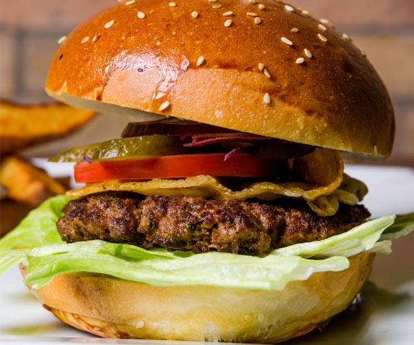 Lake George Restaurants Nightlife Enjoy The Many In Burger With All The Fixings