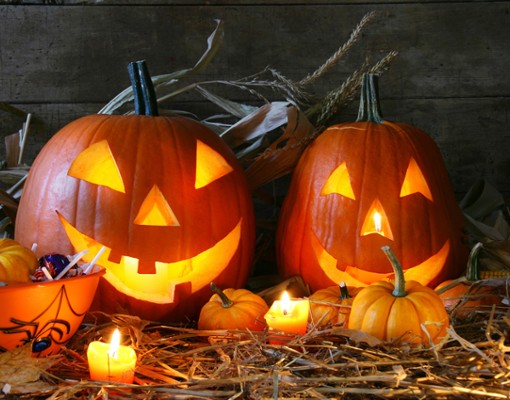 Halloween Night at Chez Pierre (1)