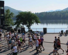 people running a 5k