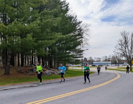 people running a 5k