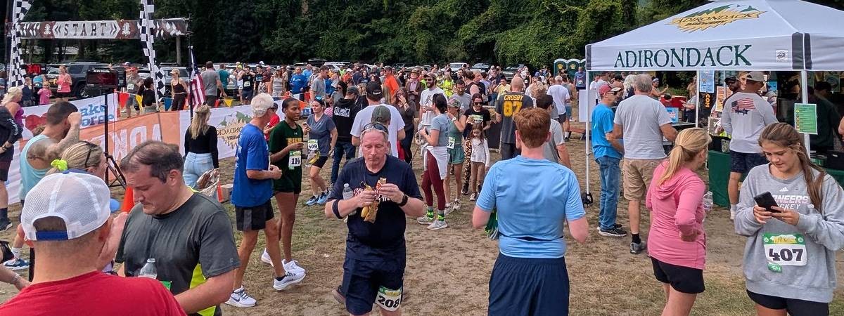 crowd after race
