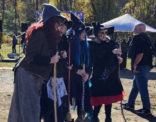 witches posing