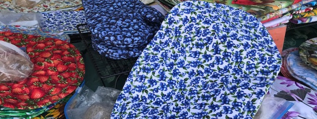 blueberry themed kitchen towels and oven mitts