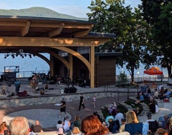 live music by the lake