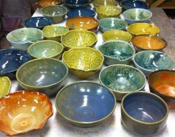 different colored pottery bowls