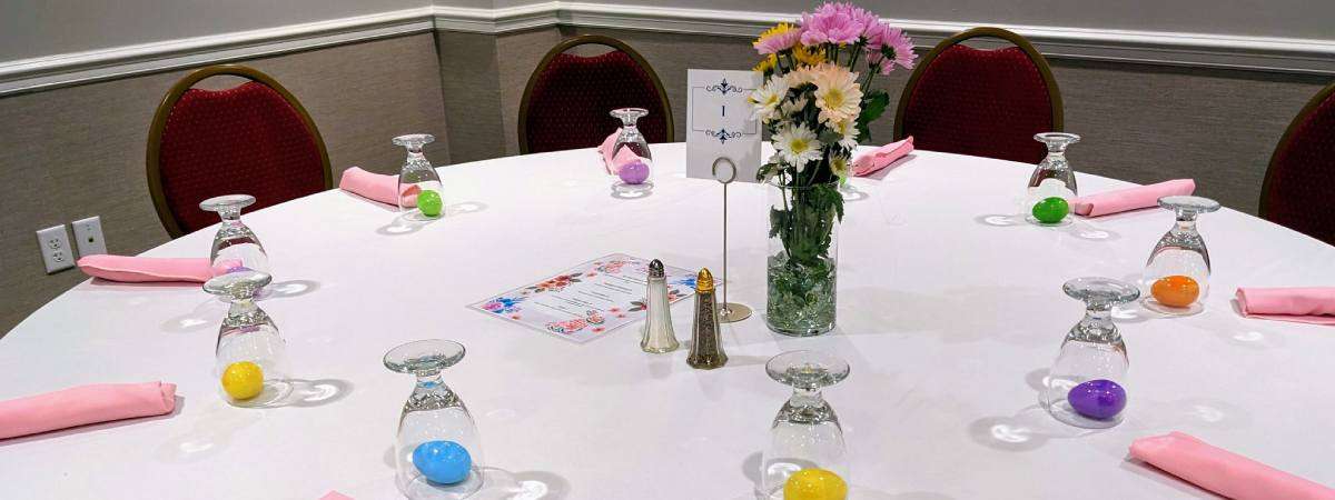 table plated for easter