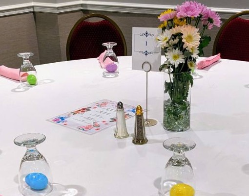table plated for easter
