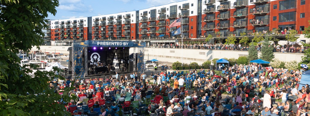 people at an outdoor concert