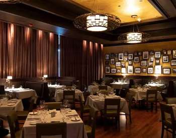 interior of duke's chophouse at rivers casino resort