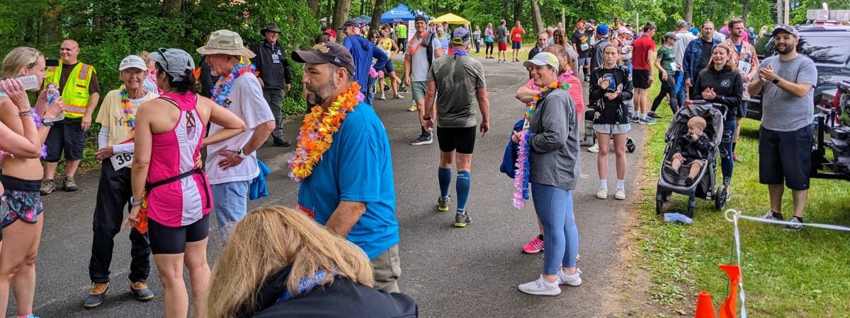 people at aloha 5k