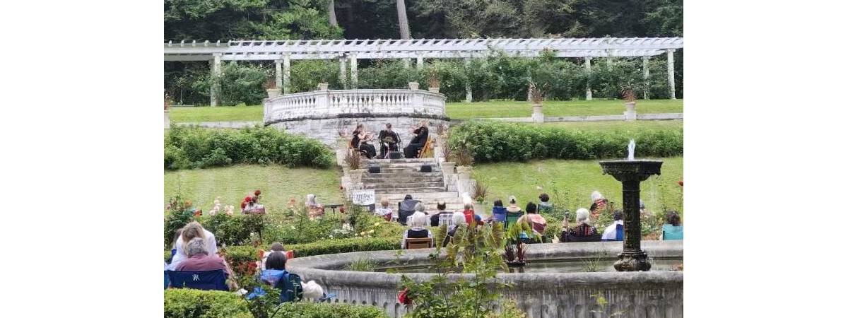 musical performance at yaddo gardens