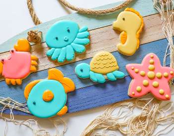 decorated sugar cookies at ladylilys place in saratoga springs