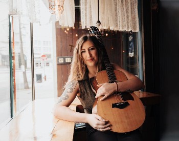 Live Music Series: Featuring Jess Jones