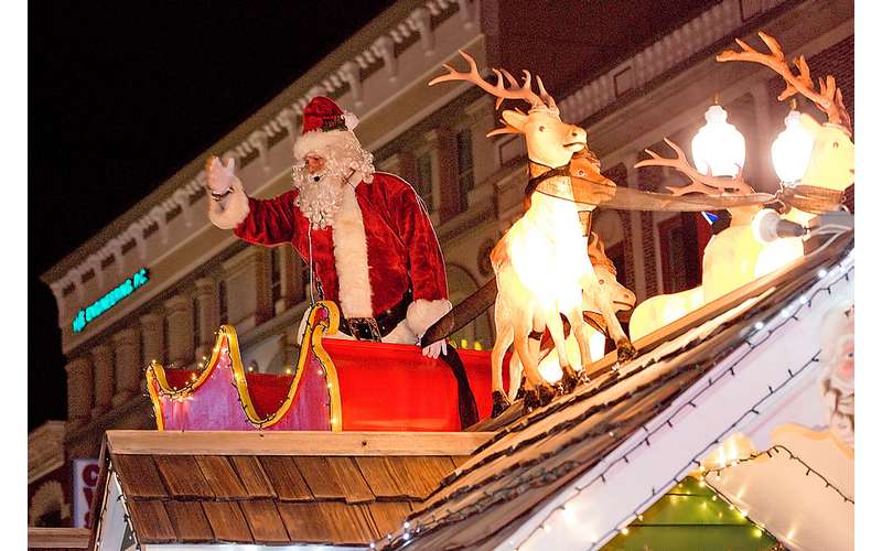 Schenectady Christmas Parade 2019 2018 Fidelis Care Holiday Parade in Downtown Schenectady Schenectady Christmas Parade 2019 2018 Fidelis Care Holiday Parade in Downtown Schenectady