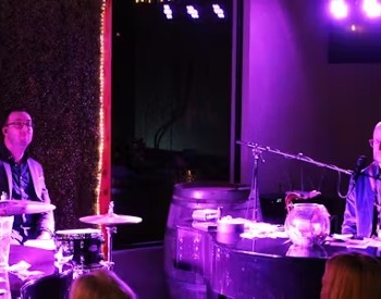 Dueling Pianos
