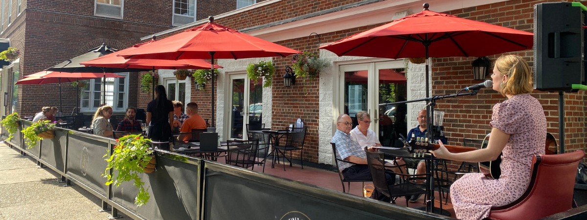 Live music every Thursday from 5pm to 8pm!