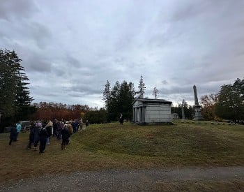 twilight cemetery tour
