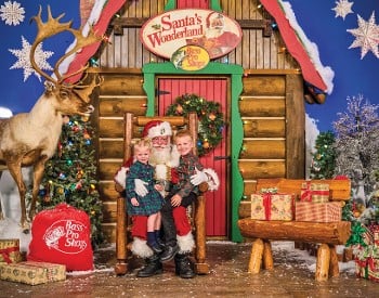 FREE photos with Santa at Bass Pro Shops