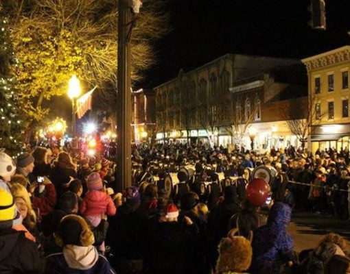 crowd at outdoor night holiday event