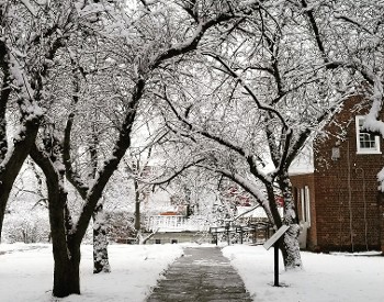 Schuyler Mansion State Historic Site on a snowy day