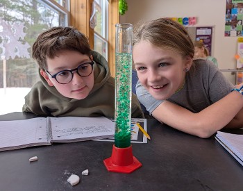 Students at SIS experiment in science class. Hands on learning is incorporated into all aspects of education at Saratoga Independent School.