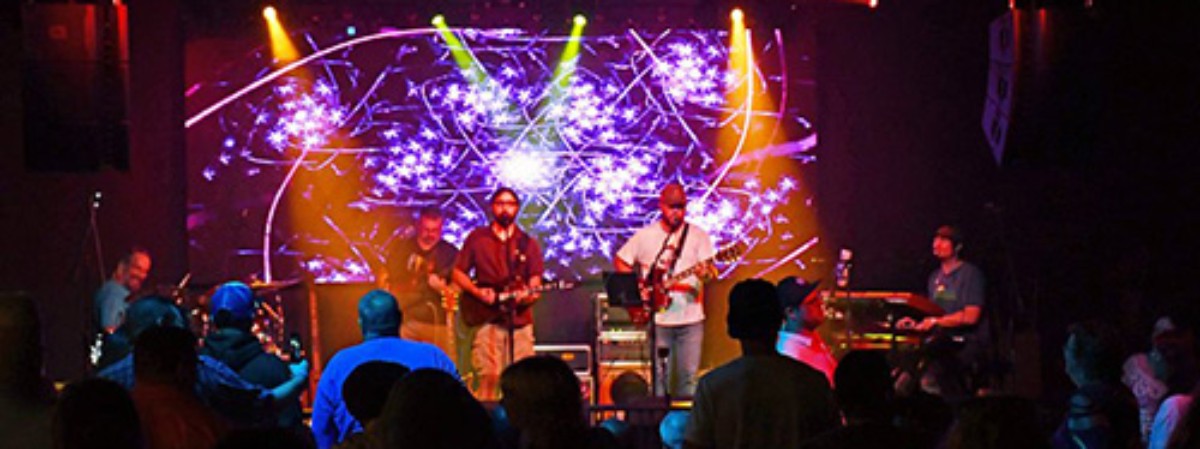 Neon Avenue at Putnam Place