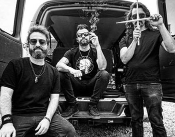 lespecial w/ Peak at Putnam Place