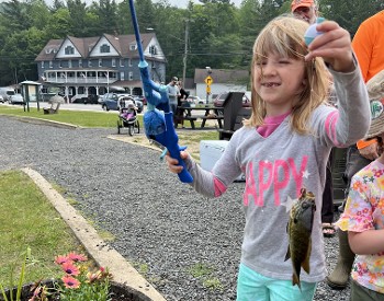 girl with fish