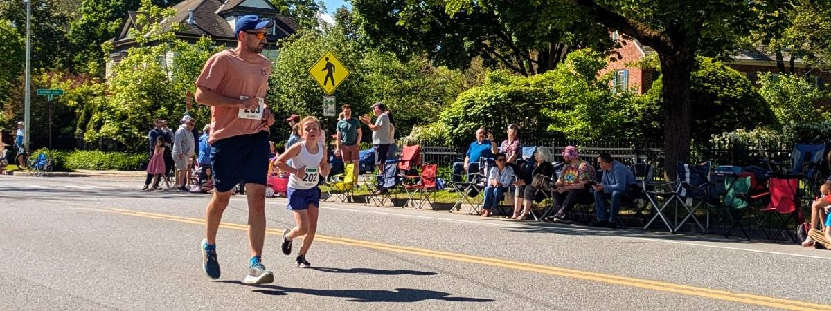memorial mile runners