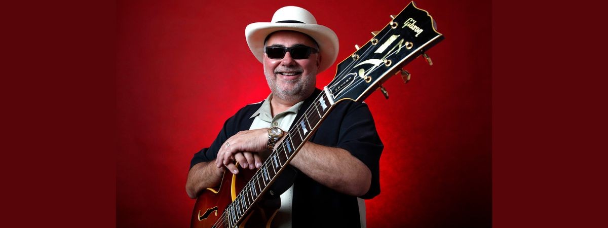 Photo of Duke Robillard