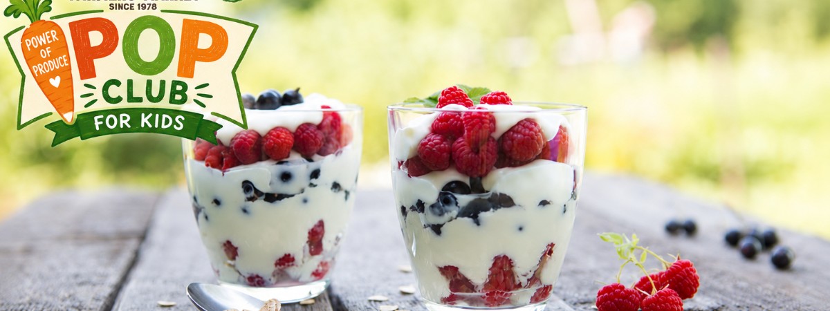 Fruit and yogurt sundaes