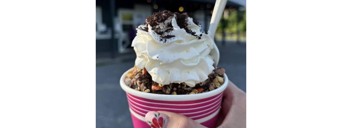 dirty peanut sundae