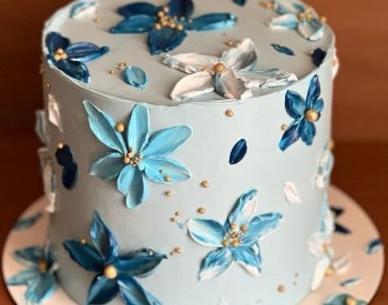 Blue Palette Painted florals cake
