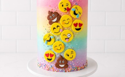 rainbow emoji cake