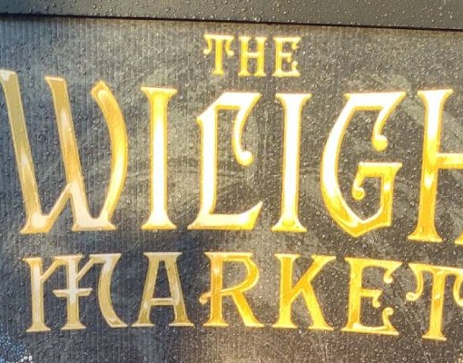 twlight market sign