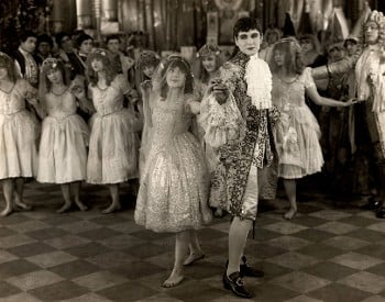 Still from 1916 Snow White