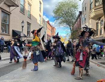 https://5th-annual-WitchWalk-Dance.eventbrite.com Witch Walk SOSA Witch Way Wanderers