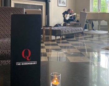 queensbury hotel jazz in the lobby