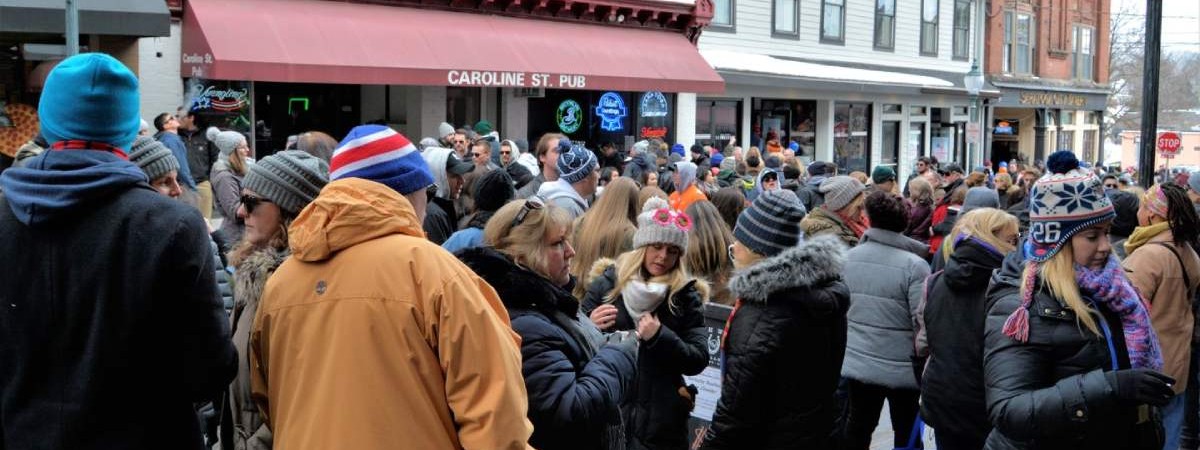 a crowd of people in city