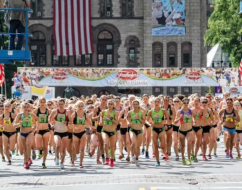 starting line for women race