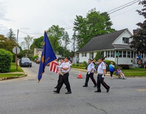 soldiers in parade