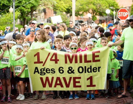 beginning of race, sign held up
