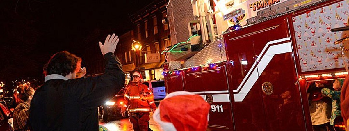 Santa greets spectators