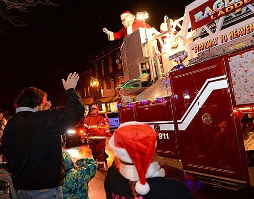 Santa greets spectators