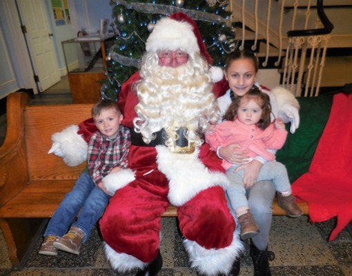 santa claus with kids