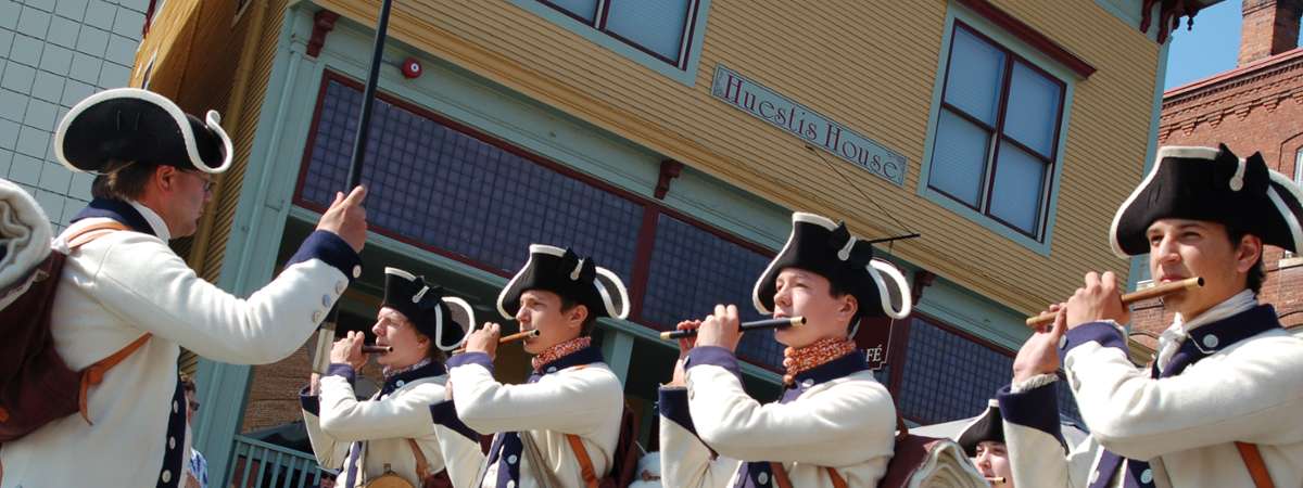 the fife and drum corps from fort ticonderoga performing