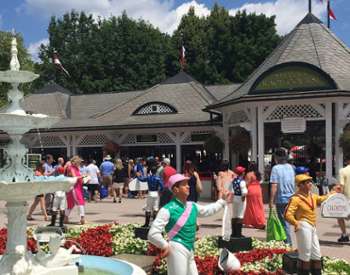 gates of saratoga race course