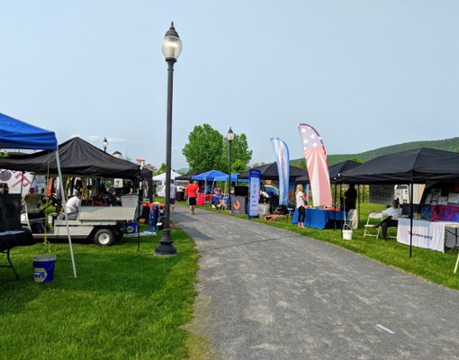 vendors and path in park